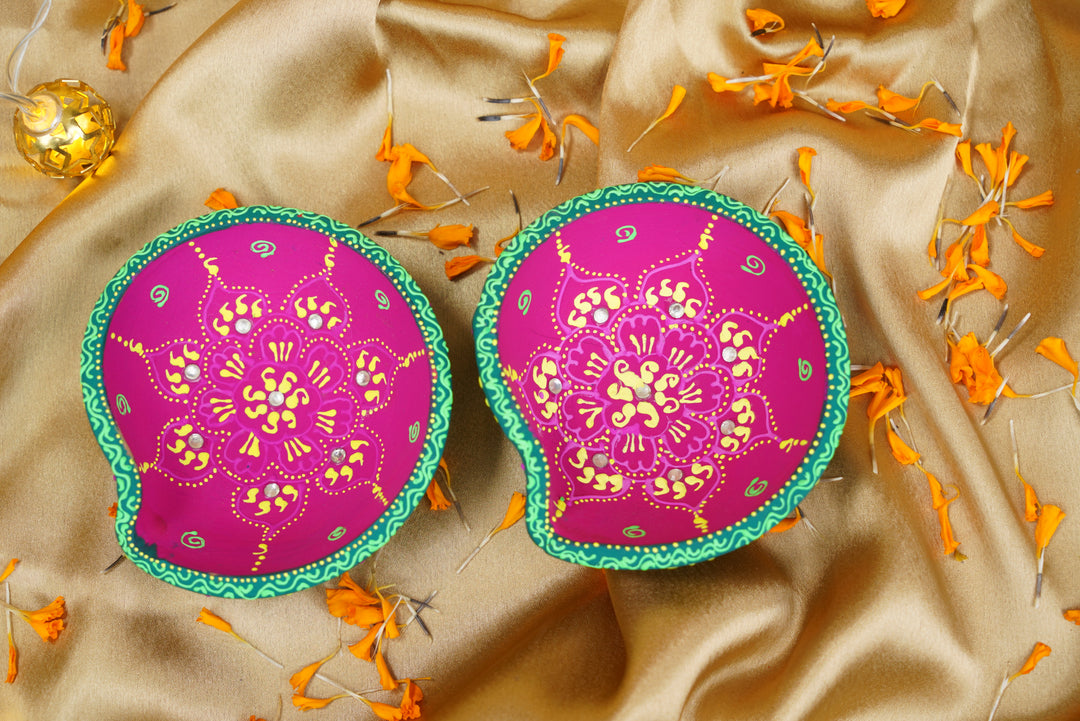 Amrami Handpainted Terracotta Diya (Set Of 2)