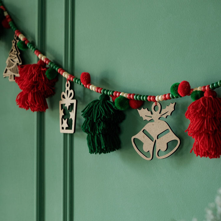 DIY Christmas Bunting