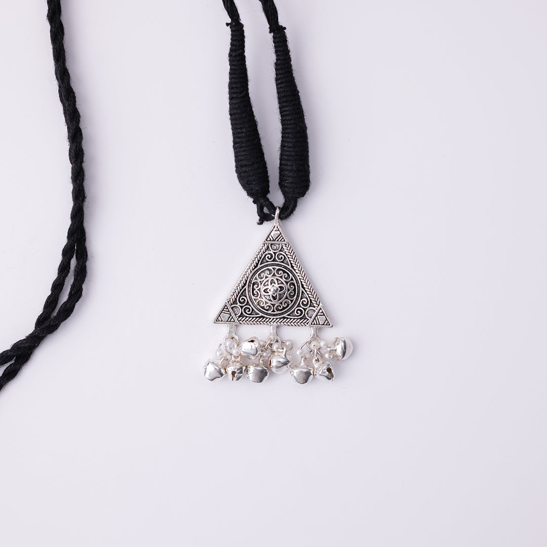 Vritika Metal Pendant Necklace