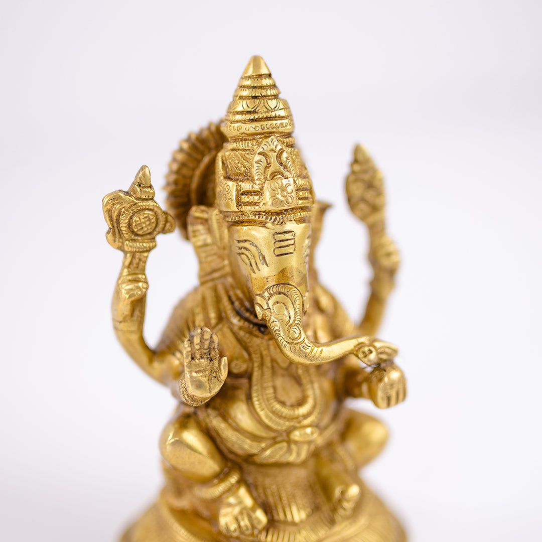 Modakapriya Ganpati Idol